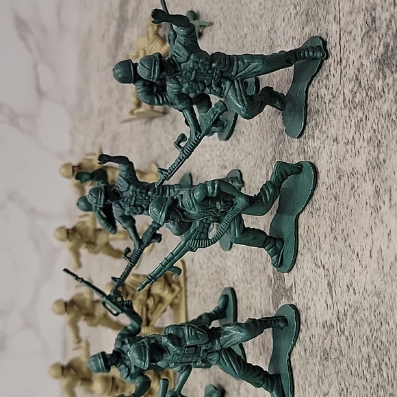 Large lot of Army men - Picture 3 of 5